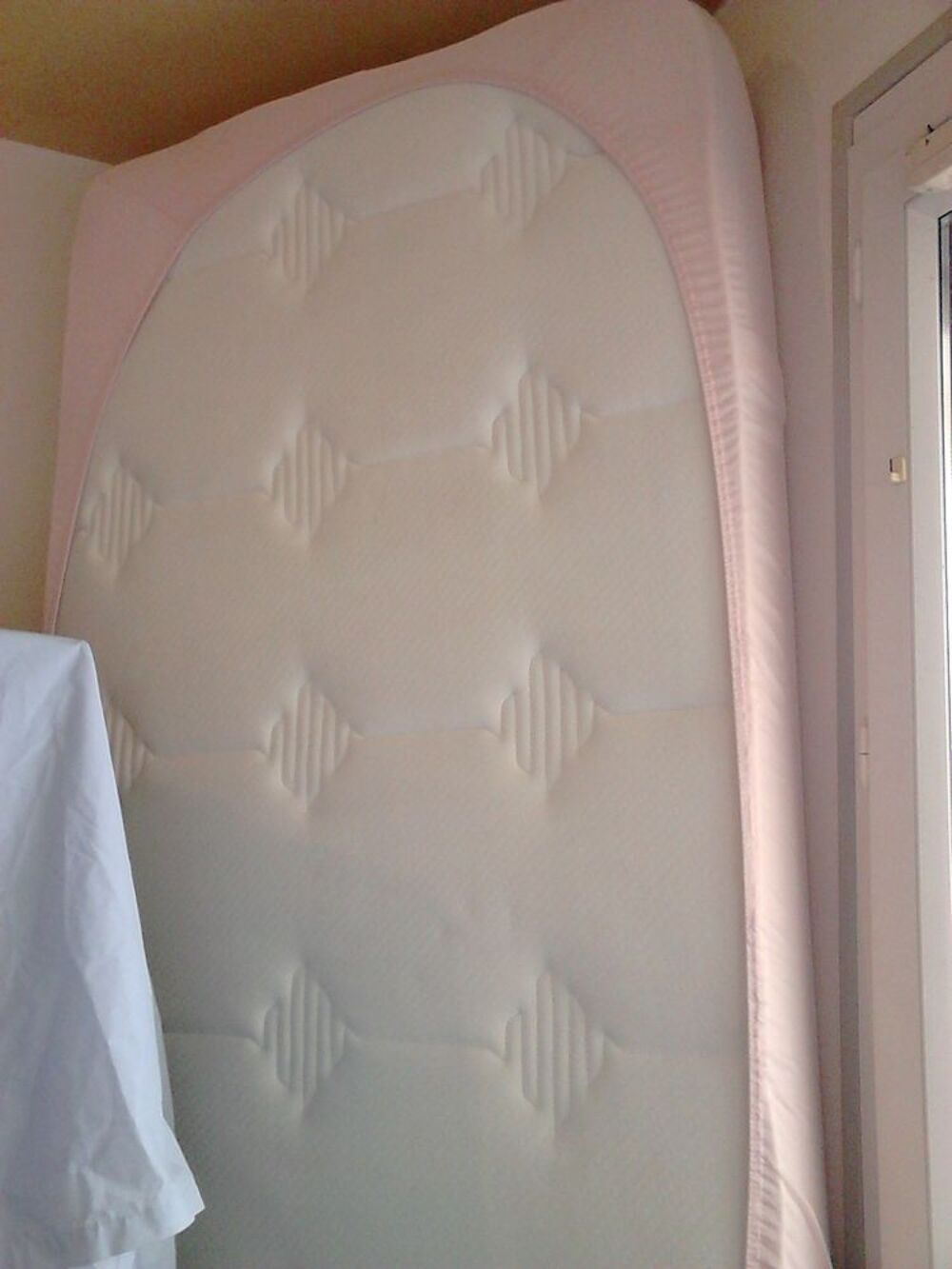 matelas confort 90/190 Meubles