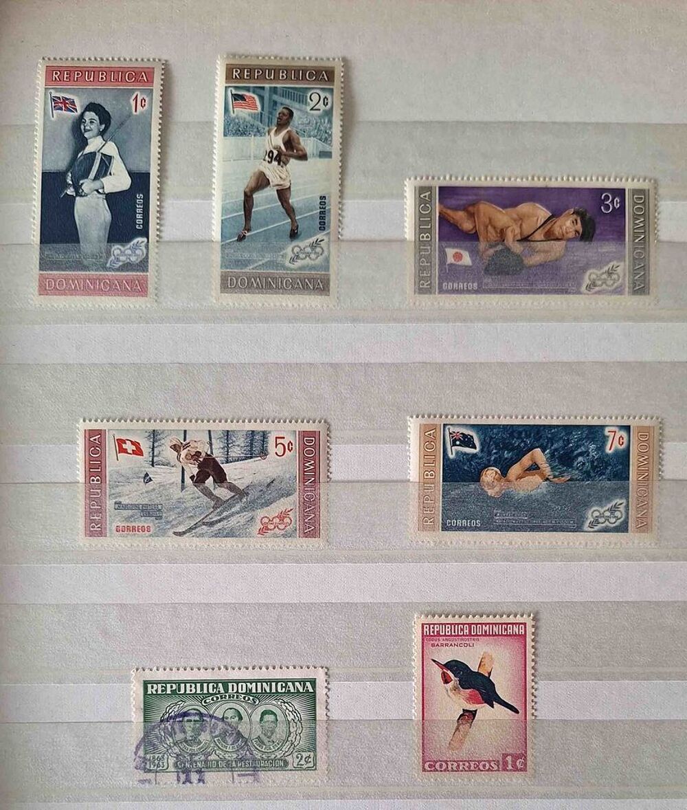 S&eacute;rie de timbres de collection de Dominicaine 