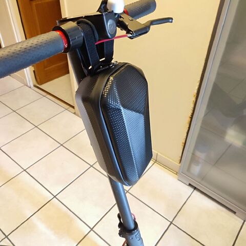 Sacoche trottinette �tanche sac de rangement 30 Le Bourget (93)