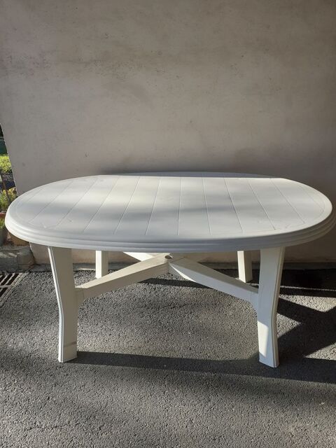 Salon de jardin table et chaises 120 Notre-Dame-de-Sanilhac (24)