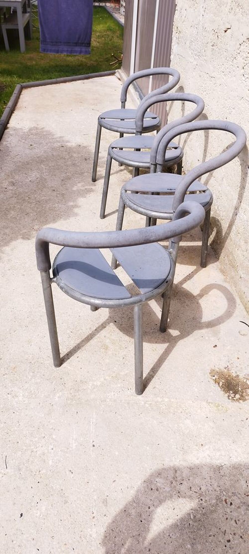 Table et 4 chaises DESIGN FRITZ HANSEN 1987 Meubles