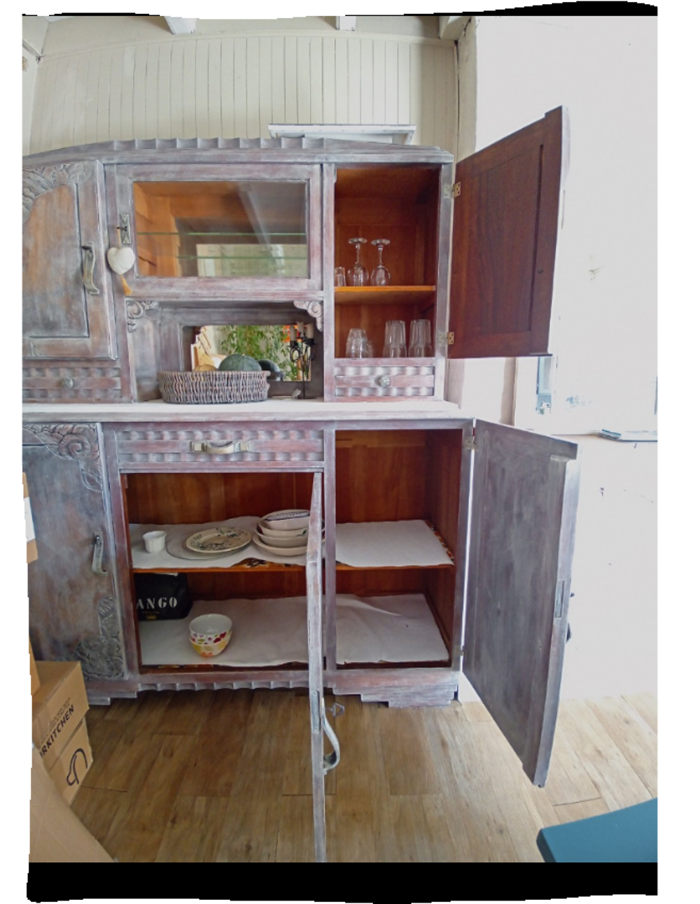 Cause d&eacute;m&eacute;nagement, Buffet 1933 Meubles