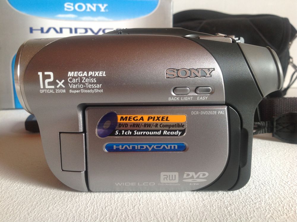 Cam&eacute;scope Sony HANDYCAM DCR-DVD 202E &Eacute;TAT NEUF
Photos/Video/TV