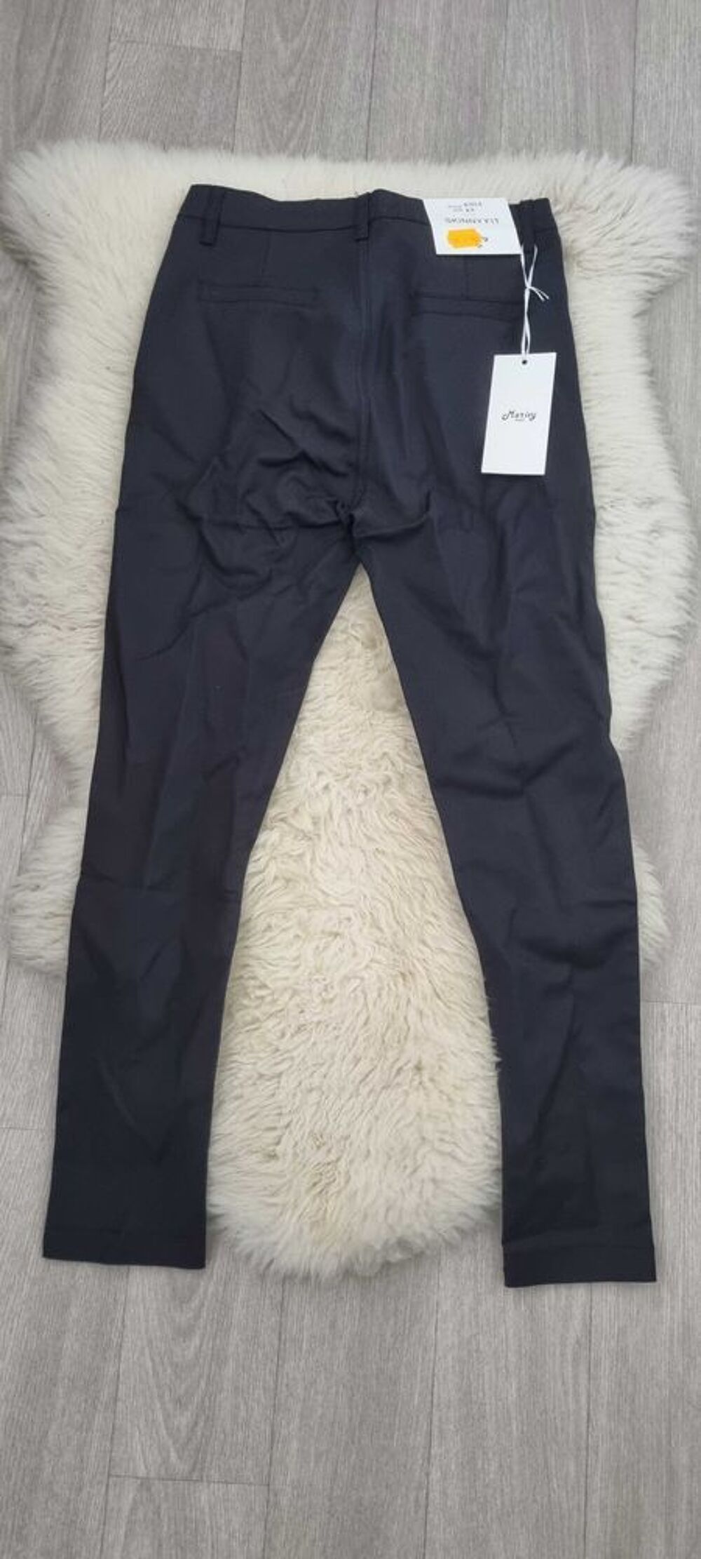 Lot de 15 v&ecirc;tements neufs avec &eacute;tiquette Vêtements