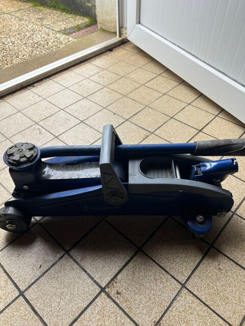  Cric Hydraulique 50 Chauray (79)