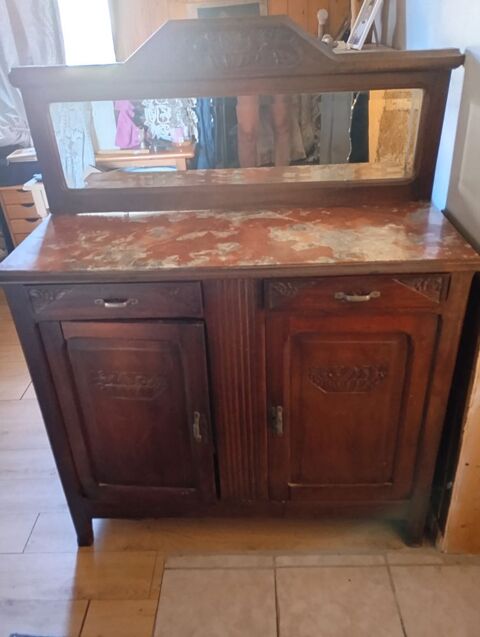 Bahut ancien avec miroir et dessus marbré 100 Sousceyrac (46)