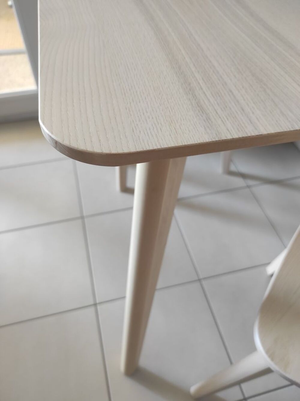 table lisabo ik&eacute;a avec ses 2 chaises Meubles