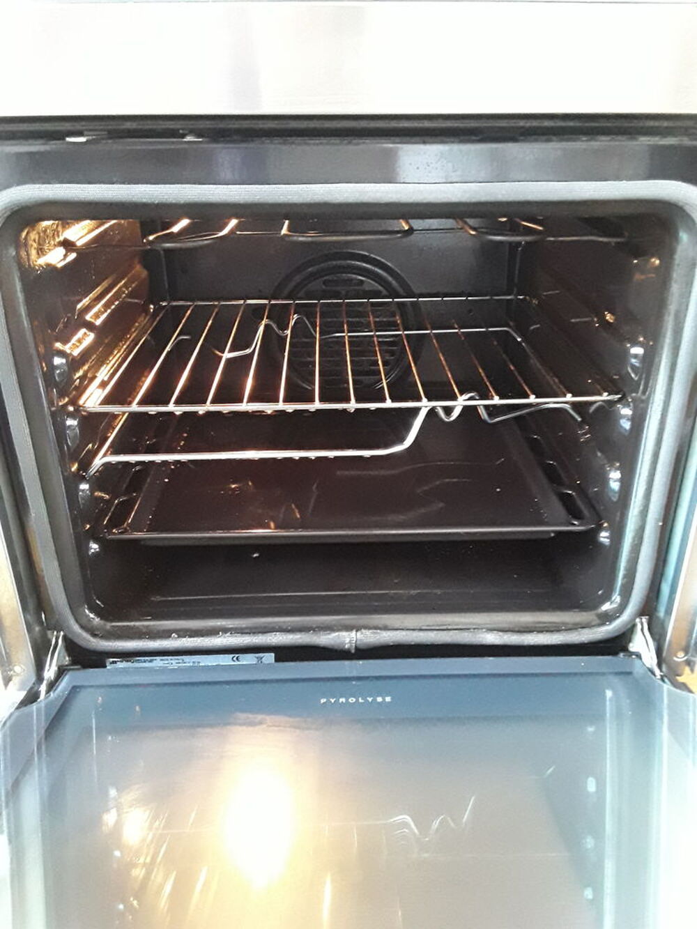 Four encastrable SMEG Electroménager