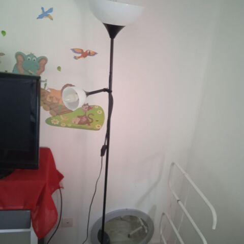 Luminaire liseuse plastique blanc support noir 25 Saint-Rambert-d'Albon (26)