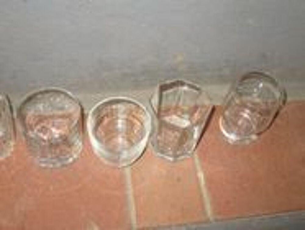 6 verres divers &agrave; choisir Décoration