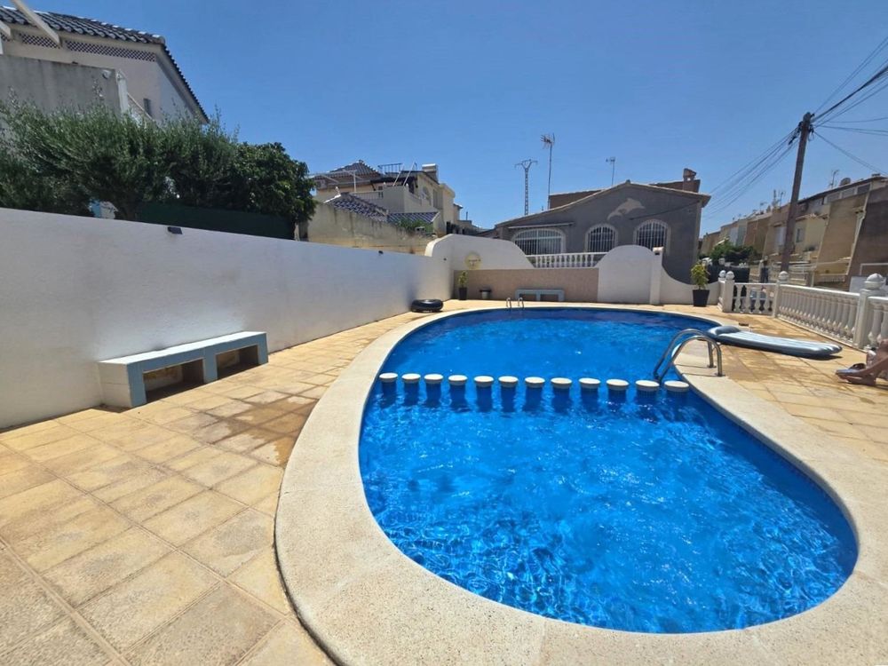 Vente Maison Maison 3 chambres avec piscine commune à Torrevieja Torrevieja, espagne (Espagne)