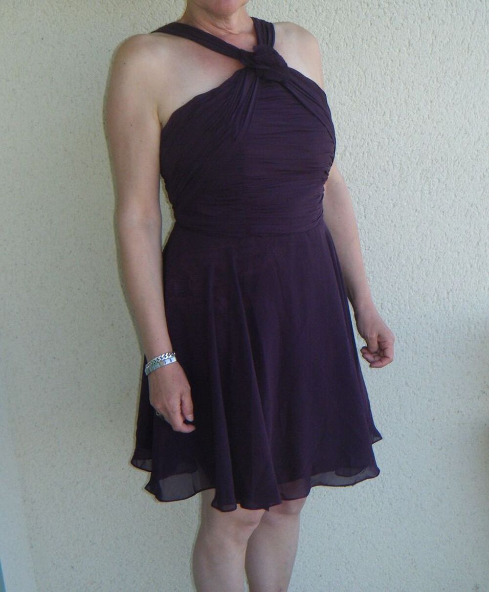 ROBE COCKTAIL NEUVE AVEC ETIQUETTE Meubles