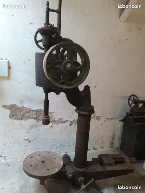 Perceuse � colonne ancienne Saint-Paul-l�s-Dax (40)