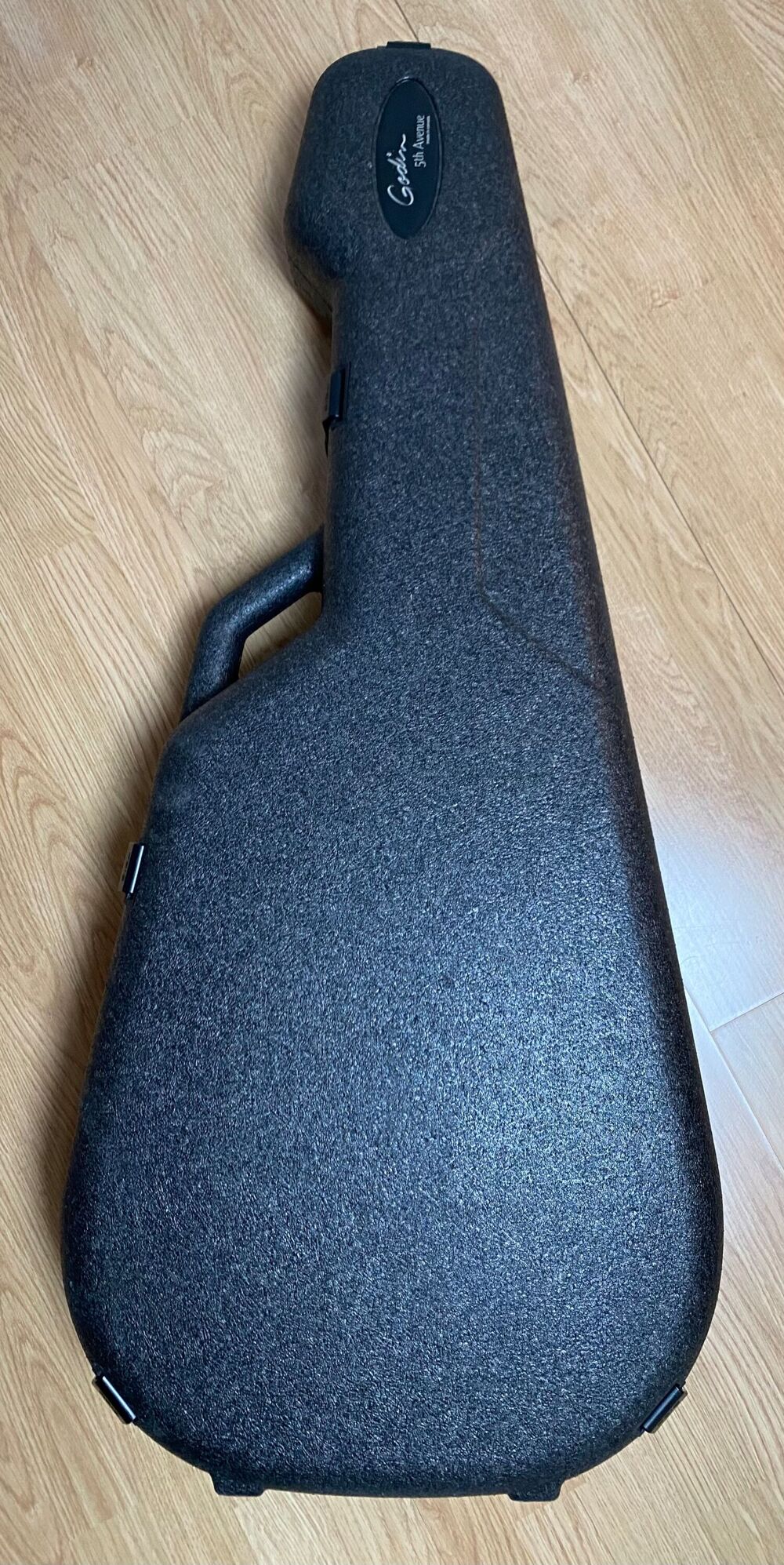 Guitare Godin 5th avenue Uptown black Instruments de musique