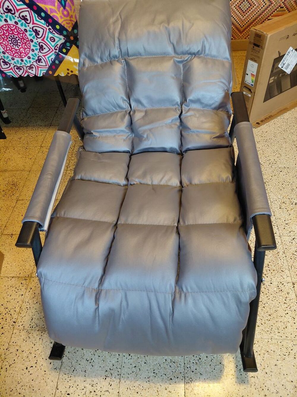chaise &agrave; bascule grise Meubles