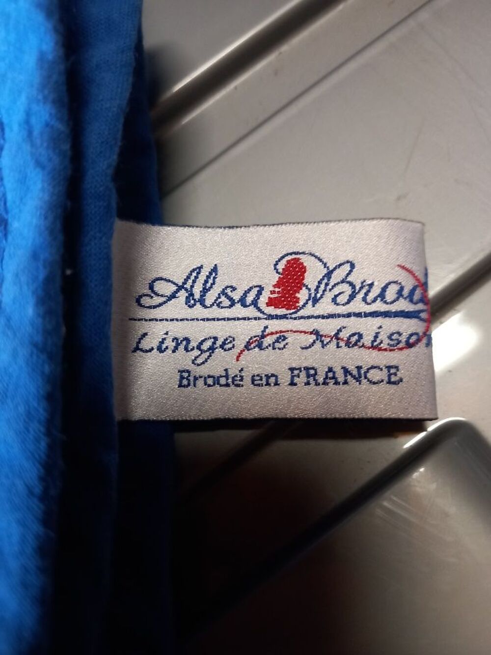 Essui mains rond nid d'abeille cr&egrave;me et bleu marque Alsa Bro Décoration