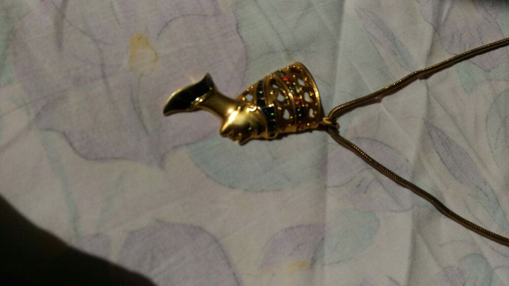 pendentif Egypte Nefertiti Bijoux et montres