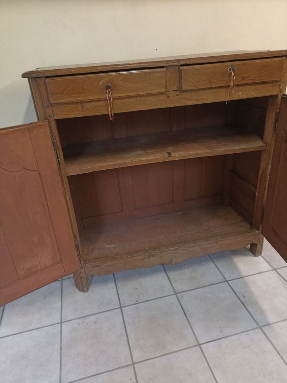 buffet type "Homme Debout" Meubles