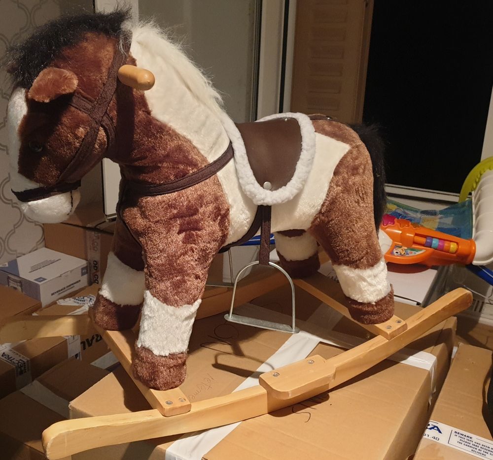 Cheval a bascule avec son Jeux / jouets