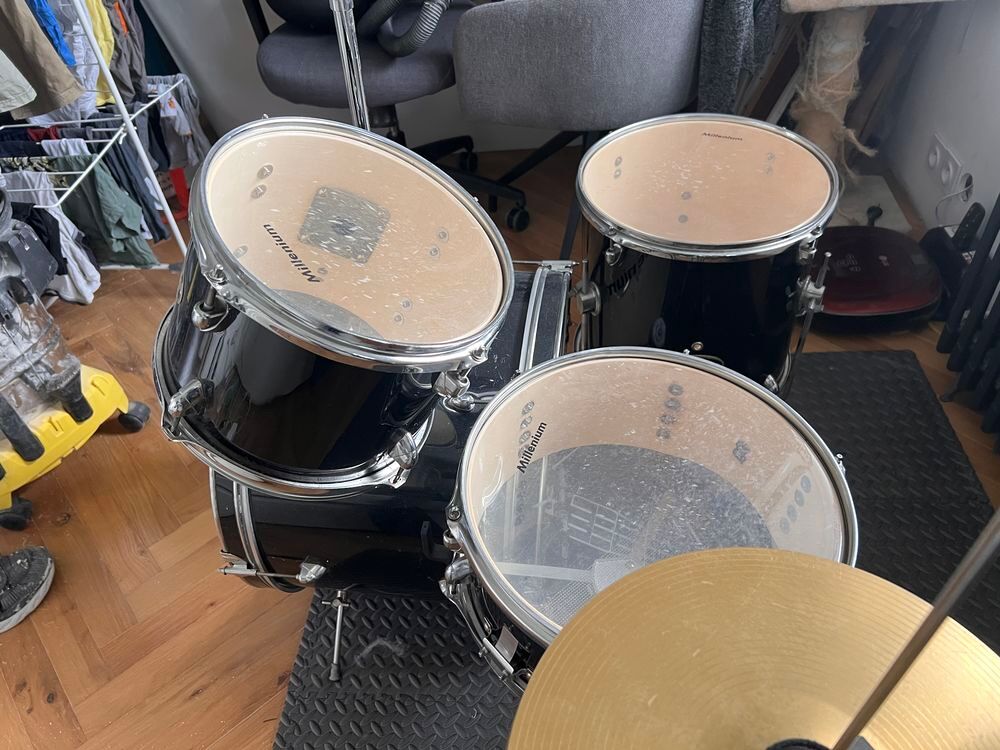 ? Batterie acoustique Millenium ? pr&ecirc;te &agrave; jouer ?
Instruments de musique