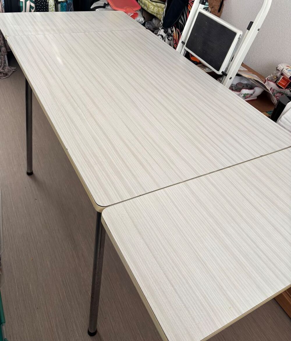 Table en Formica Meubles
