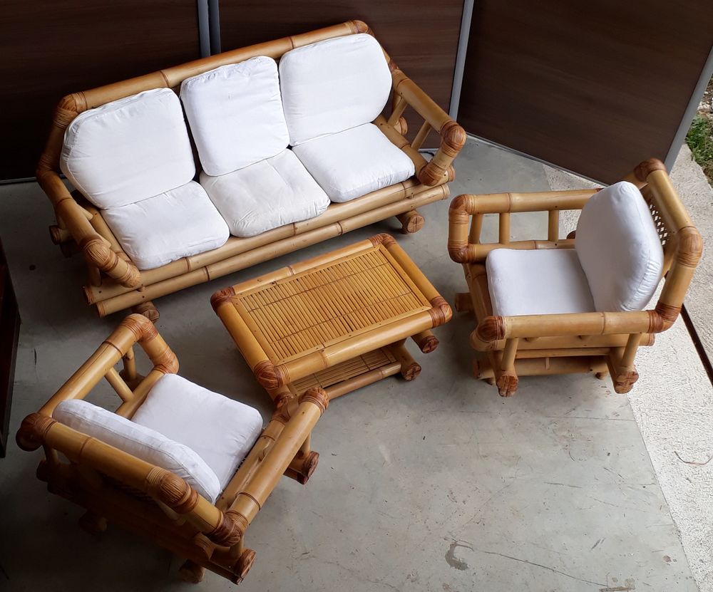 canape 2 fauteuils +table bambou Meubles