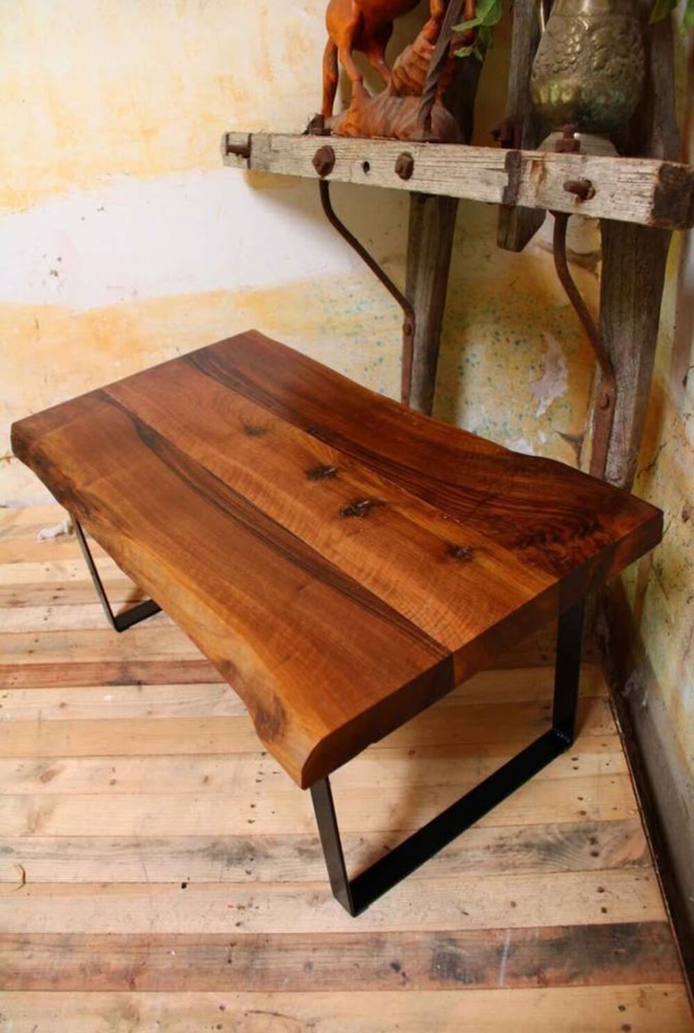 Table basse en noyer Meubles