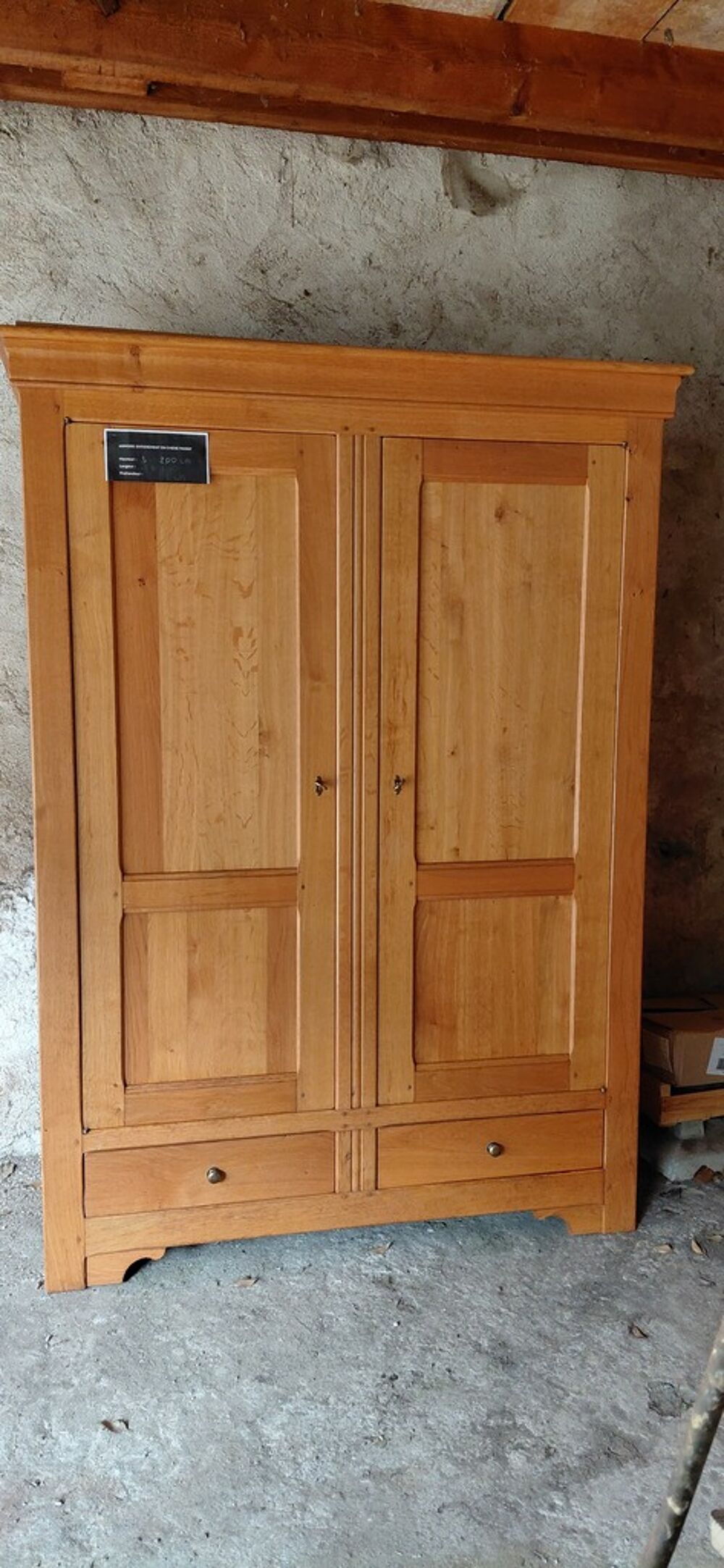 Armoire en bois 2 portes 2 tiroirs Meubles