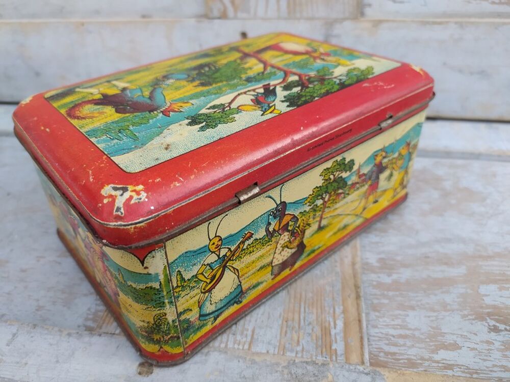 Boite T&ocirc;le Biscuits Damoiseau Fables de La Fontaine. 