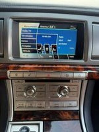 XF 5.0 V8 - 510 Suraliment&eacute; R A 2009 occasion 38210 Tullins