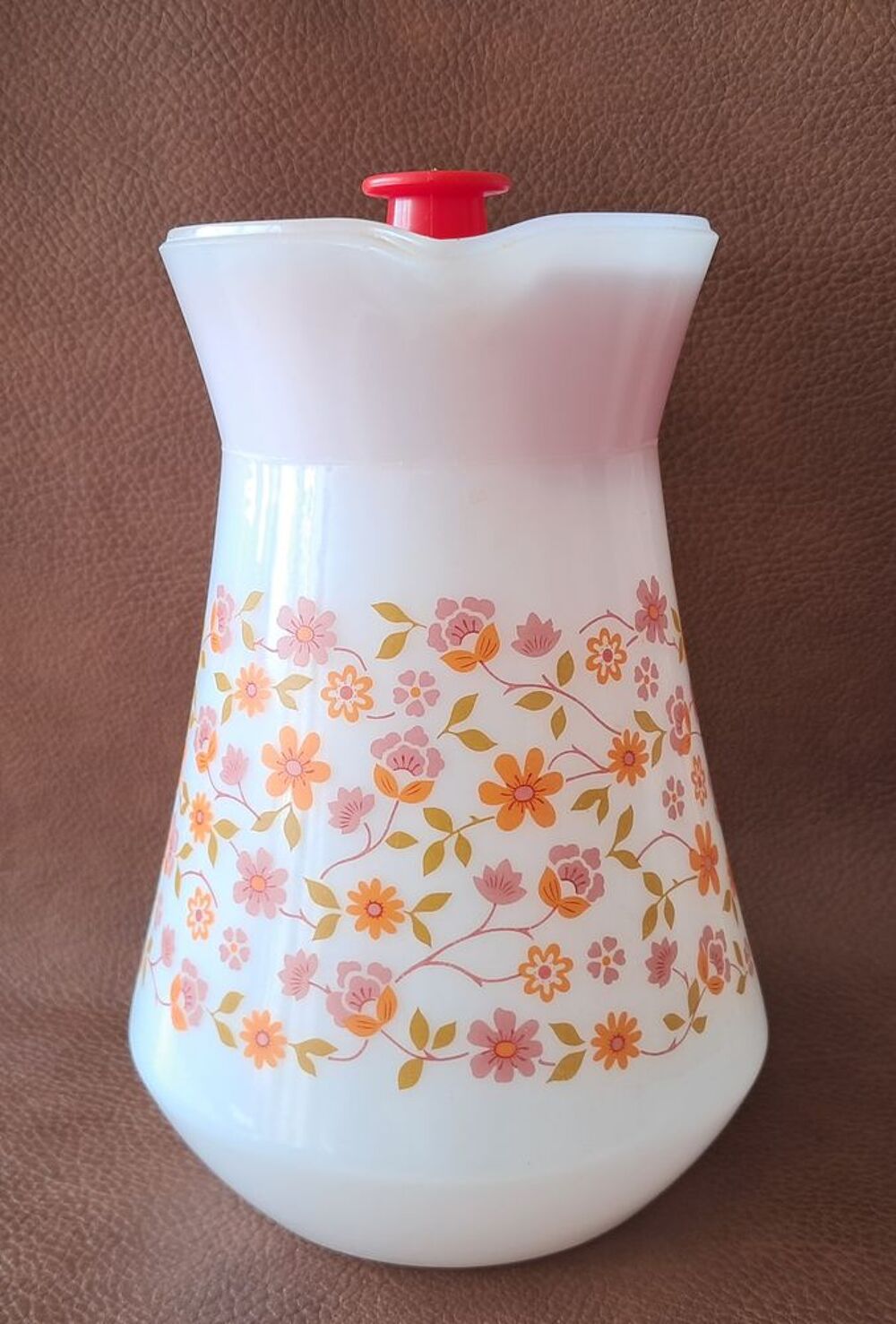 cruche carafe en verre blanc avec fleurs 
arcopal scania Décoration