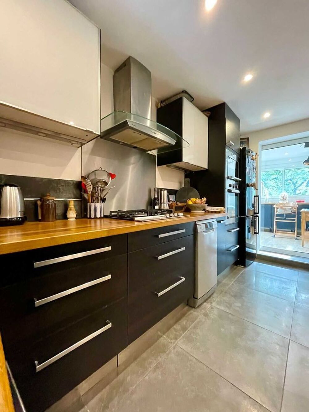 Vente Appartement appartement 3 pi�ces + v�randa _ 65 m� habitable (53.18 m� loi Carrez) + 64m2 de jardin Nice