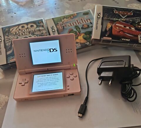 DS LiTE ROSE TBE +26 jeux + pack neuf sacoche Disney Fée Clo Rocbaron (83)