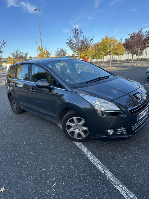 Peugeot 5008 1.6 HDi 110ch FAP BVM6 Business Pack 5pl