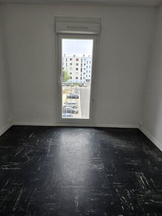  Appartement à louer 3 pièces 57 m²