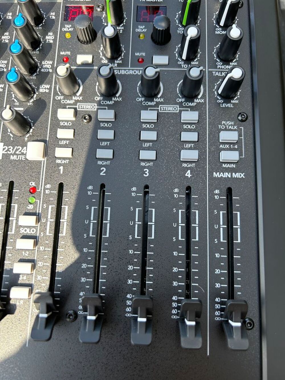 TABLE DE MIXAGE ANALOGIQUE MACKIE 2404 VLZ4 COMME NEUVE Audio et hifi