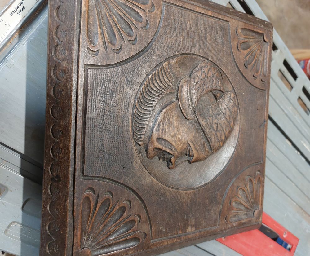 Dessous de plat sculpt&eacute; 