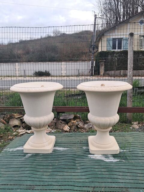Vase, Pot Mdicis en pierre reconstitue 88 Chteau-l'vque (24)