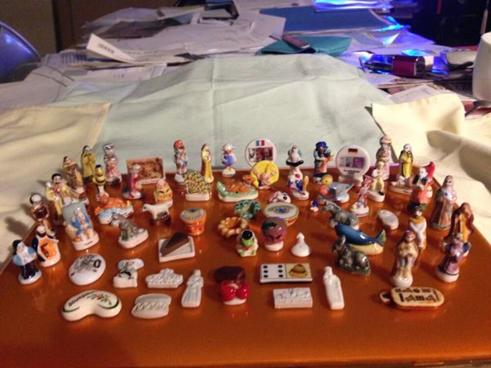 60 FEVES EN PORCELAINE 