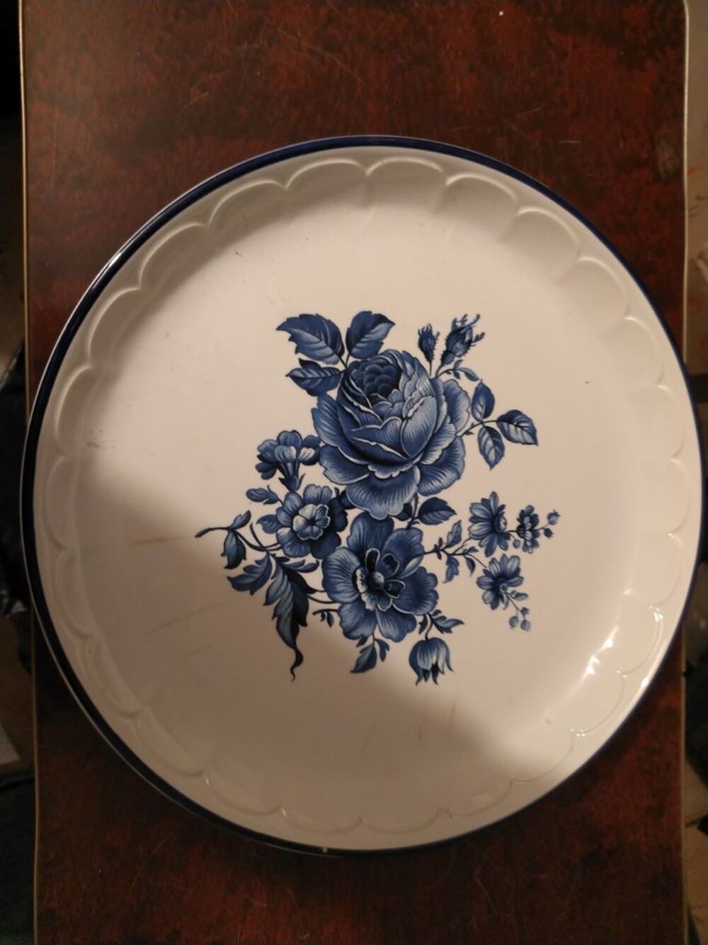 Plat de service en c&eacute;ramique rond et creux Cuisine