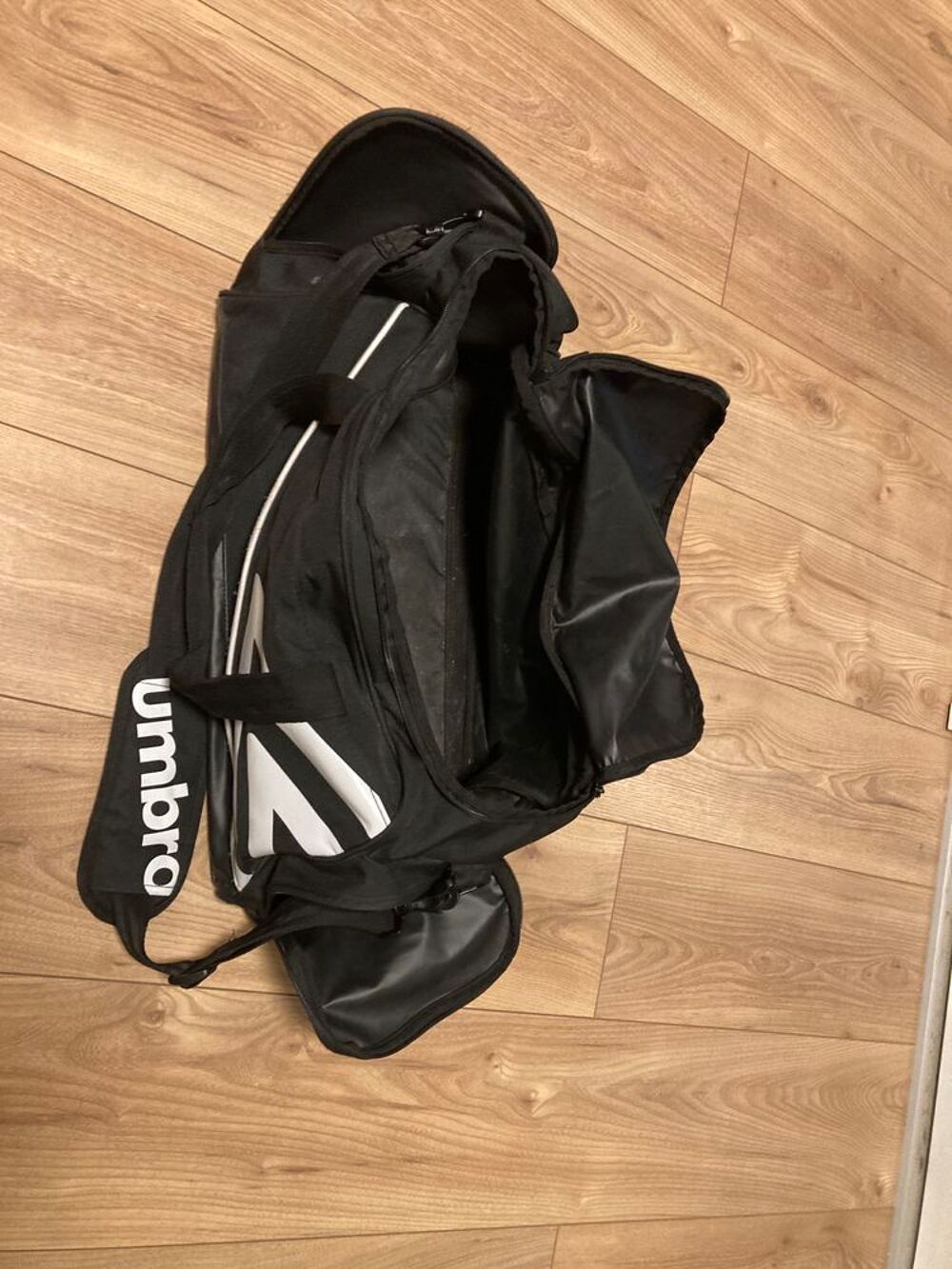 sac de sport foot umbro Sports