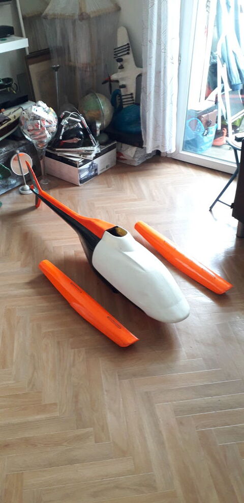 Fuselage d'h�licopt�re �cureuil neuf mod�lisme 120 Marseille 15 (13)