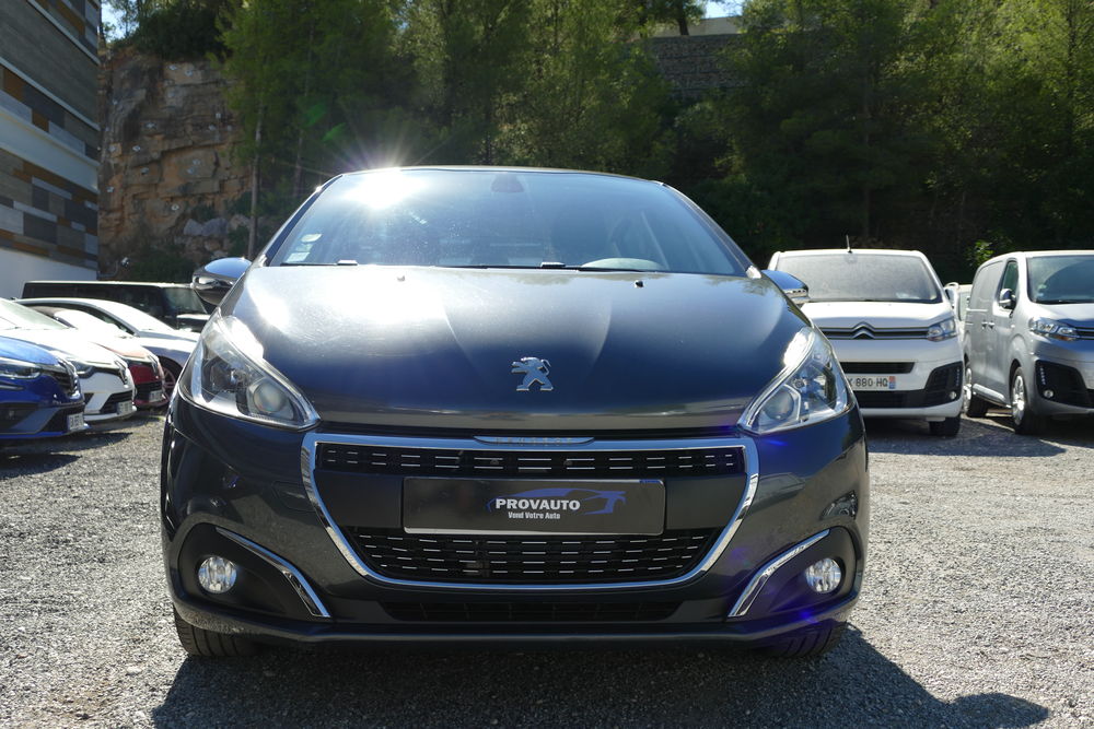 208 1.2 PureTech 82ch BVM5 Allure 2016 occasion 13600 La Ciotat