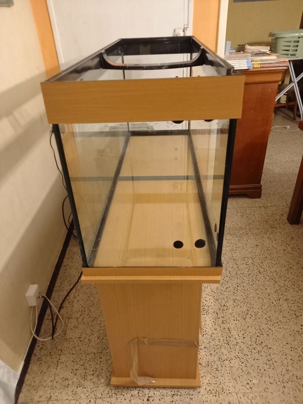 MEUBLE AQUARIUM OU TV OU AUTRE 60&amp;euro; Meubles