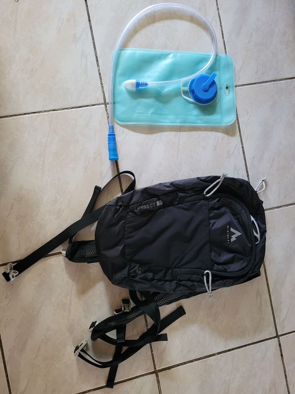Sac &agrave; dos de randonn&eacute;e Crxss II CT WB 5 et poche a eau Sports