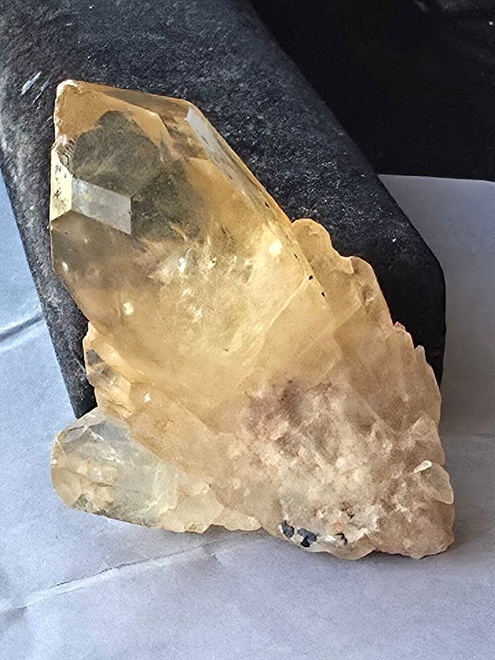 Magnifique Citrine Naturelle de Kolwezi RDC-Cristal Brut 70g 