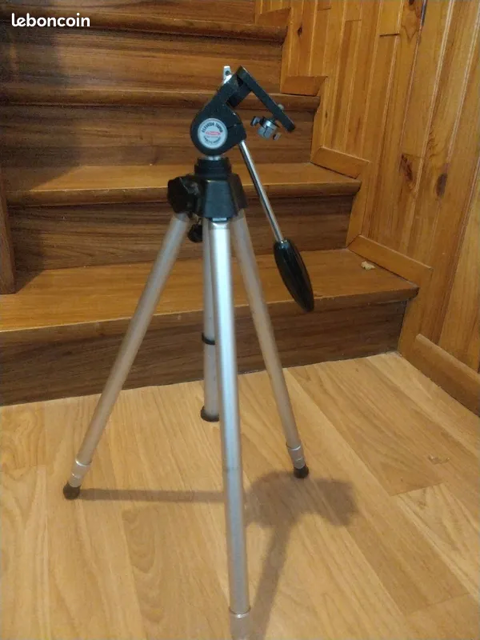 Tr�pied pour appareil photo marque Minette 40 Le Guislain (50)