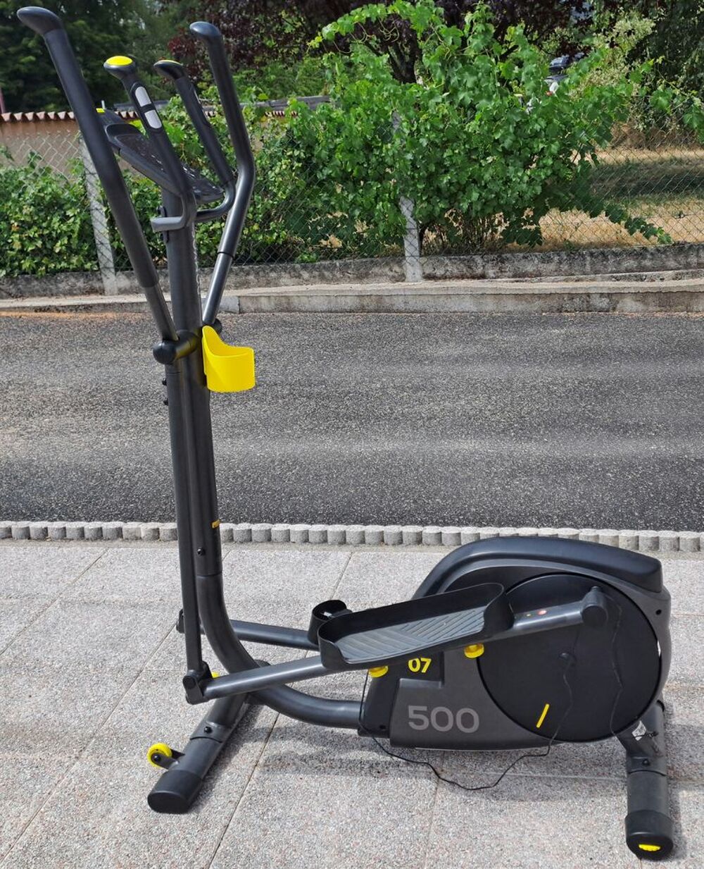 V&eacute;lo &eacute;lliptique d'entra&icirc;nement DOMYOS 500 connect&eacute; Sports
