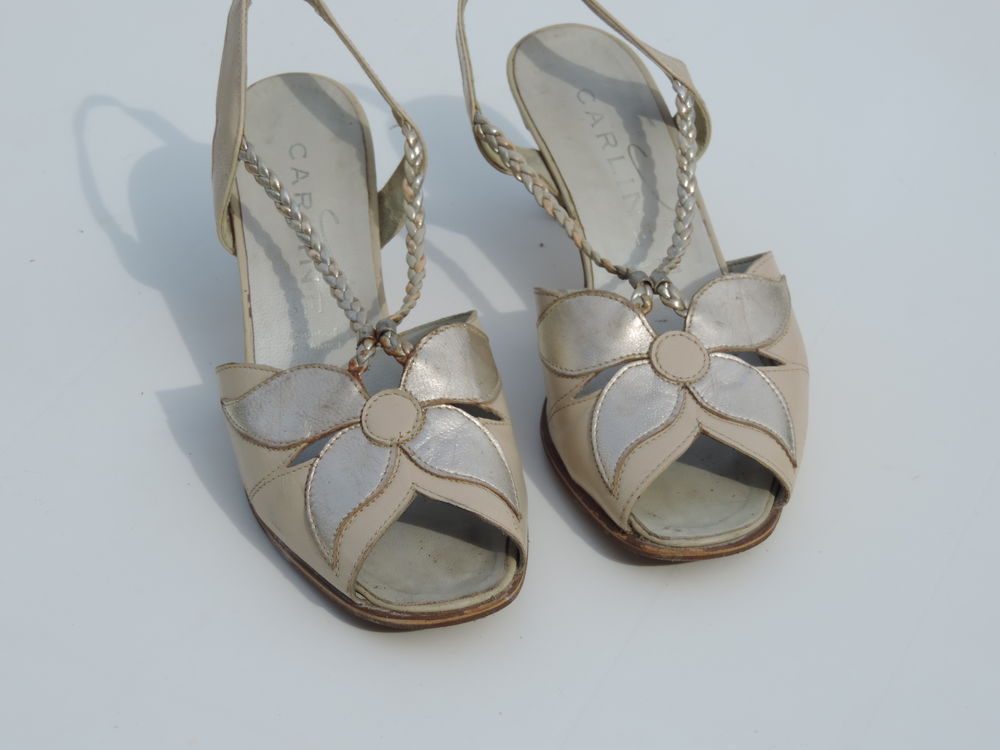 CHAUSSURES NU PIEDS DORES Chaussures