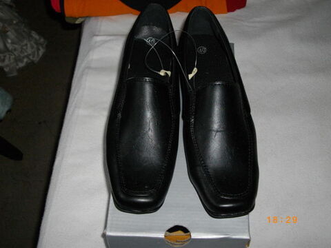 jolis mocassins dame neufs jamais portés coloris noir P 40 22 Dunkerque (59)